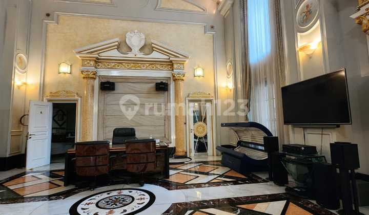 Dijual Rumah 2 Lantai Lb 350m2 Lt740m2 Mega Kuningan Jaksel  2