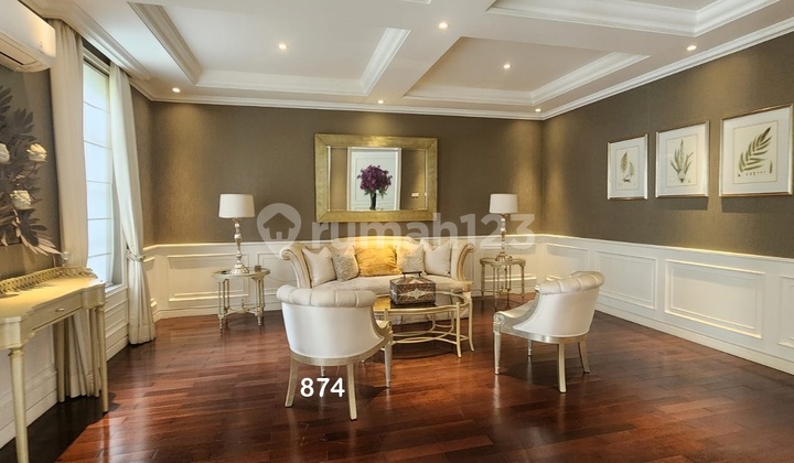 Disewakan Rumah 3 br lb 1600 Lt400 Sqm di Kuningan , Jakarta Selatana