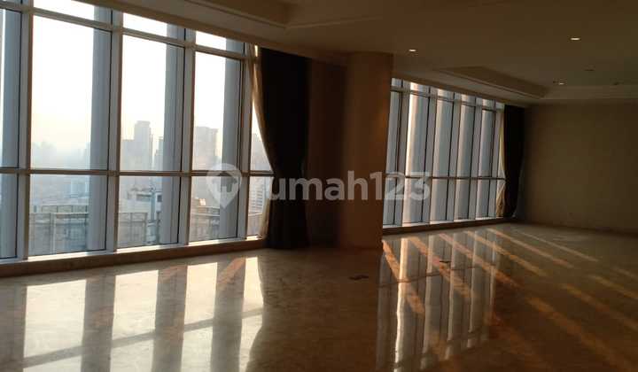 Dijual Apartemen Oakwood  4 br luas 377 m2 2