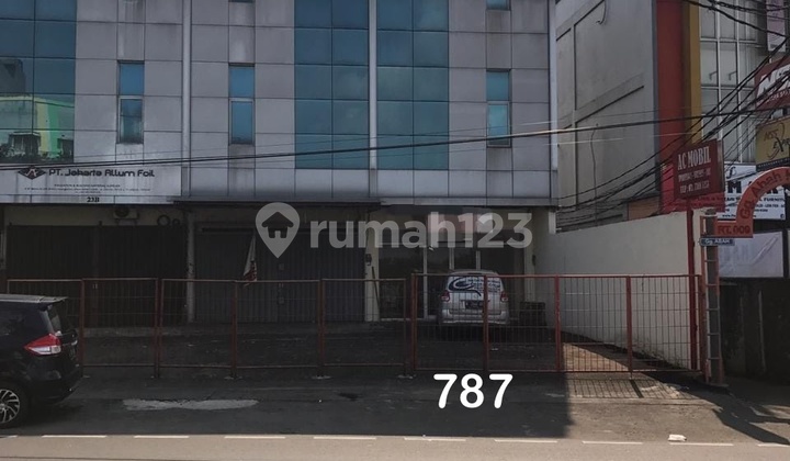 Dijual  2 Ruko   3,5 Lantai   lt 86 sqm  lb 210 sqm  di bintaro jakarta selatan