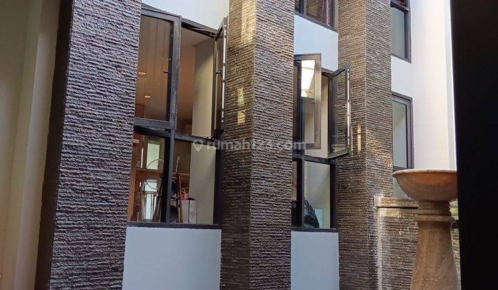 Disewa Rumah Furnish 4 BR Pantai Indah Kapuk 1