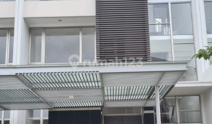 For Rent Golf Island House 8x25m Pantai Indah Kapuk.