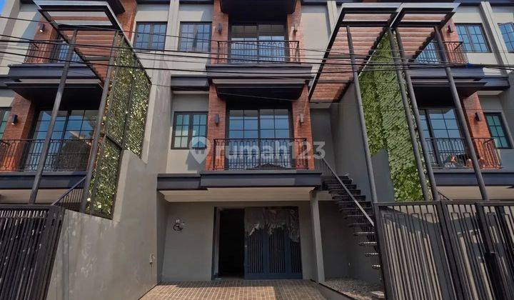 Rumah di Jl. Graha Raya Tangsel SHM Sudah Renovasi 2