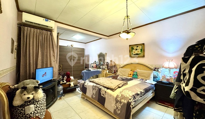 Rumah Gudang Peluru Akses Jalan 2 Mobil 2