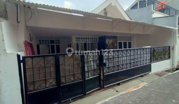 Rumah Siap Huni Area Tebet Jalan 1 Mobil 2