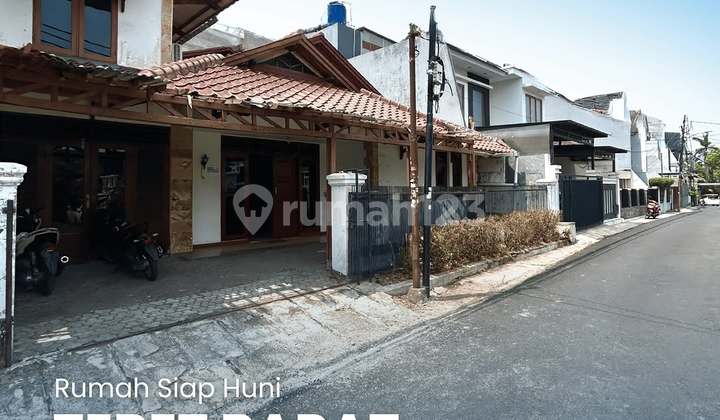 For Sale, Ready-to-Occupy House in West Tebet