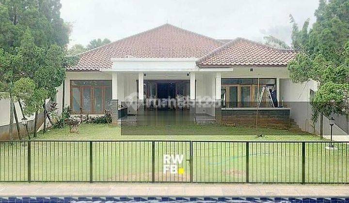 Kemang Dalam Rumah di Lokasi Prime Dengan Taman Yang Luas 1