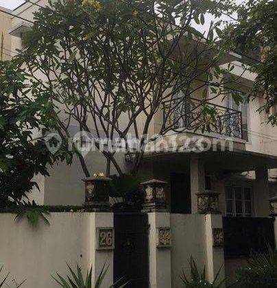 Rumah Pondok Indah Hoek dan siap huni 2