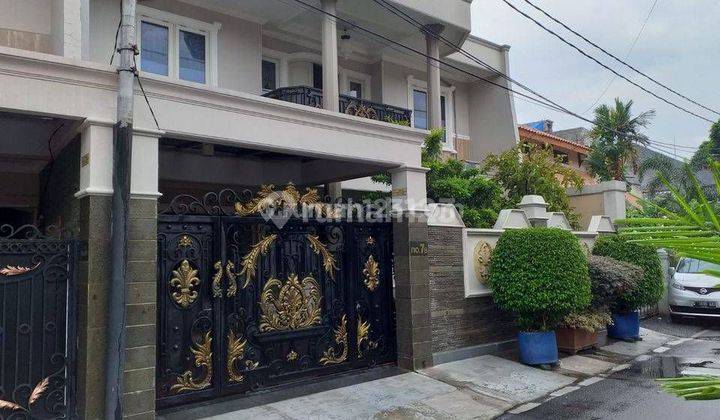 Rumah Bagus 2 lantai di Area Strategis Tebet  1