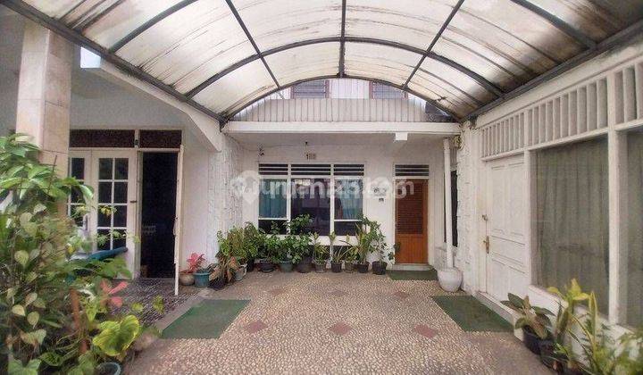 Rumah  Klasik di Kebayoran Baru Jakara Selatan 1