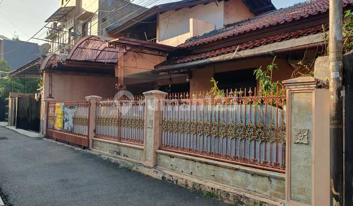 Rumah Tebet Siap Huni Akses Jalan 1 Mobil