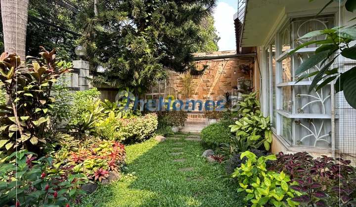 Beautiful Well-Maintained Fully Furnished Town House in Pancoran