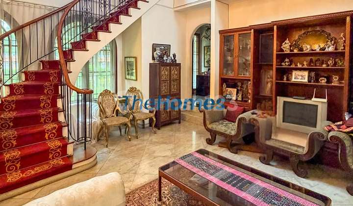 Luxury House in Pejaten Area, Commercial Access, 4 Car Road 2