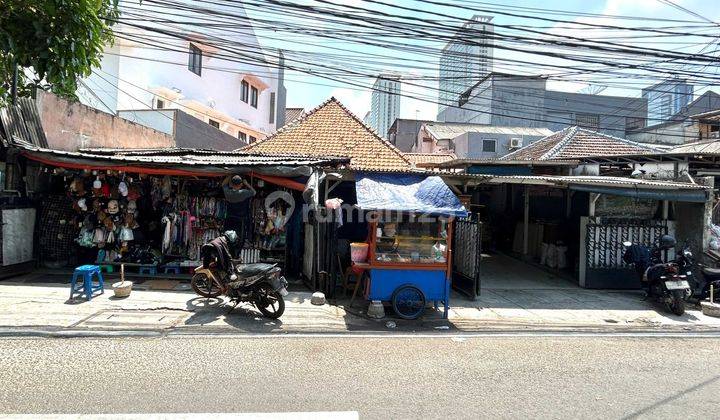 Rumah Hitung Tanah Area Komersil Karbela Setiabudi Jalan 2 Mobil 1