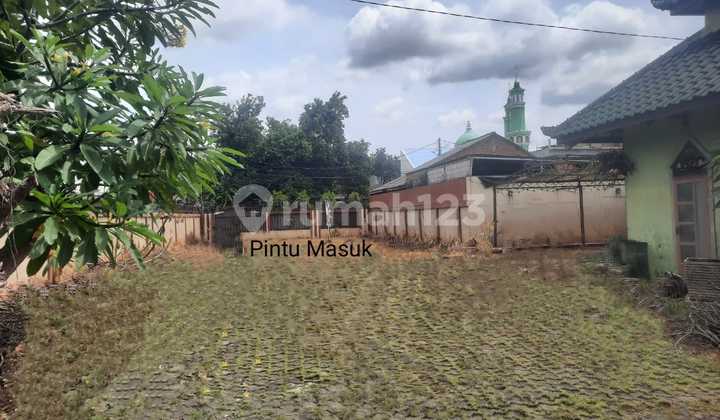 Quick Sale! Spacious Jatibening House Perfect for Cluster with 2-Car Road Access 2