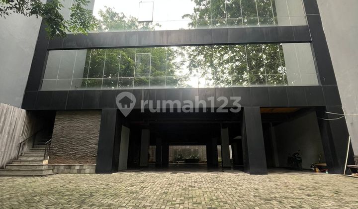 Ready-to-Use Office Building in Kebon Sirih Area