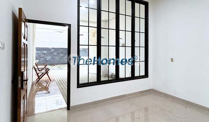 Tebet Brand New House Inside Cluster with 2 Car Road Access. 2