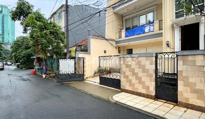 Rumah Setiabudi Bagus Siap Huni Jalan 2 Mobil