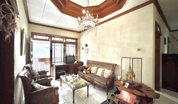 Rumah Gudang Peluru Akses Jalan 2 Mobil