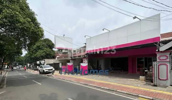 Sell Fast ! 2-Car-Wide Road House in Tebet Barat 2