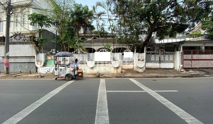 Dijual Cepat !! Rumah Lama Dalam Kompleks Gudang Peluru Akses Jalan Lebar 2