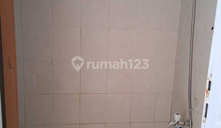 For Rent. Cheap 2-story House. Strategic Location.