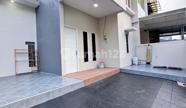 Dijual Cepat Rumah 3 Lantai Muara Karang 2