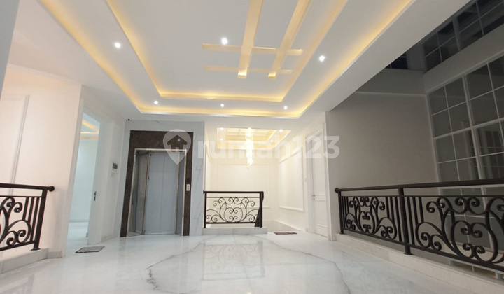 Rumah Mewah Venice Pik Lantai Marmer + Lift Sangat Bagus & Rapi
