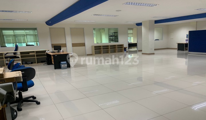 Toho PIK Shop House (3 Connected Shop Houses) Fully Renovated Toho PIK Shop House (3 Connected Shop Houses) Fully Renovated