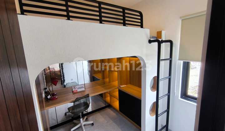 Rumah 2 Lantai Dekat Jakarta Barat