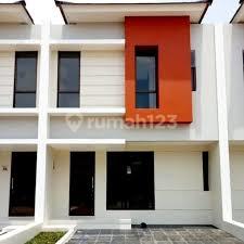2-Storey House Near Club House and Graha Raya Mall Tangerang