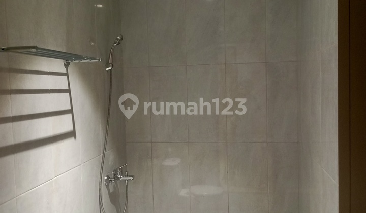 Rumah 2 Lt bisa KPR Jakarta Barat 2