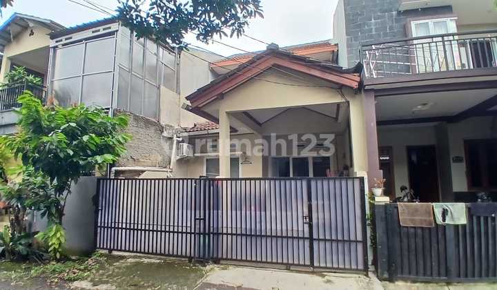 Rumah 2 Lt di Pamulang Tangerang Selatan Rumah 2 Lt di Pamulang Tangerang Selatan