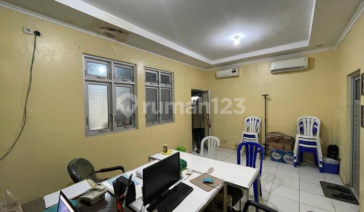 For Rent: Business Building on Jalan Kaliurang Km 5 For Rent: Business Building on Jalan Kaliurang Km 5
