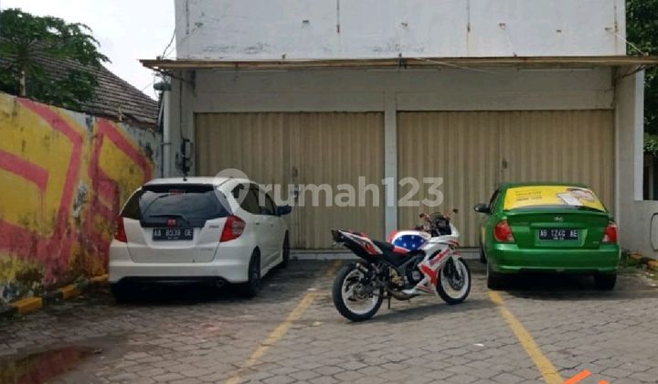 For Rent: Ready-to-Use Shophouse in Tegalrejo, Suitable for Retail 1