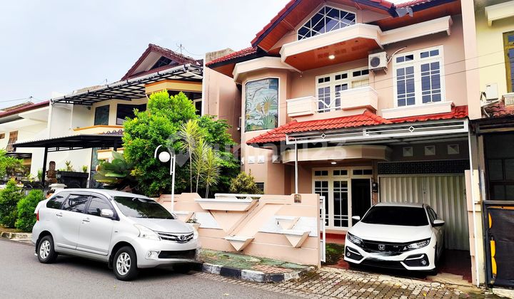 Disewakan Rumah Fully Furnish 2 Lantai Siap Huni  1