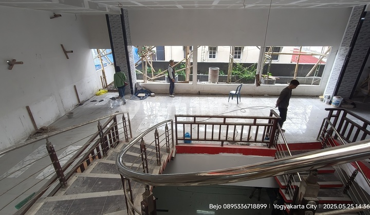Disewakan Ruko 3.5 Lantai Strategis Dekat Ambarukmo Plaza Disewakan Ruko 3.5 Lantai Strategis Dekat Ambarukmo Plaza