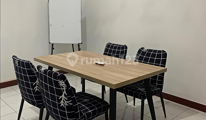 For Rent 2-Story Shop House Near UGM Suitable for Office/Business