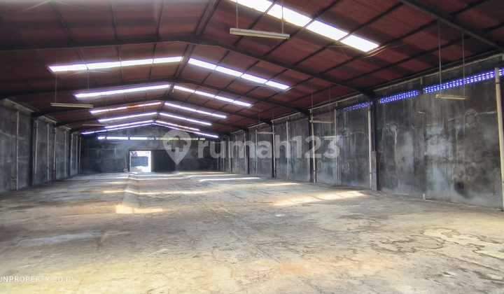 For Rent/ Sale Spacious Warehouse Container Access Near City