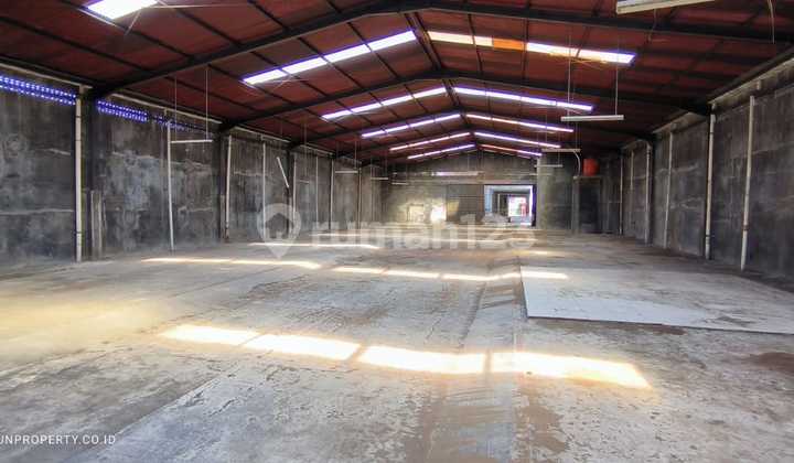 For Rent/ Sale Spacious Warehouse Container Access Near City