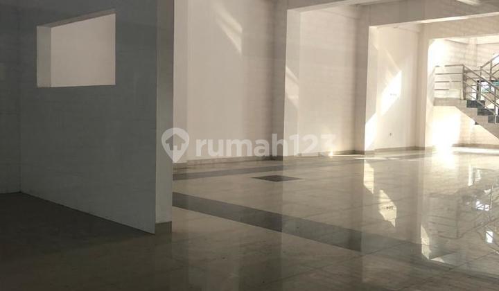 For Rent 3-Story Building Suitable for Office Near Campus and Business Area