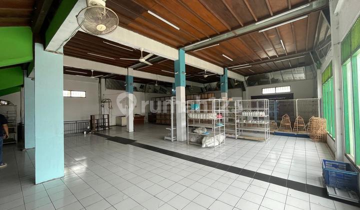 For Rent: Commercial Building on Jl Kaliurang Km 5 For Rent: Commercial Building on Jl Kaliurang Km 5
