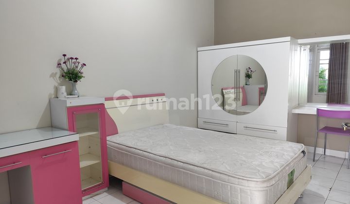 Disewakan Rumah Fully Furnish 2 Lantai Siap Huni  2