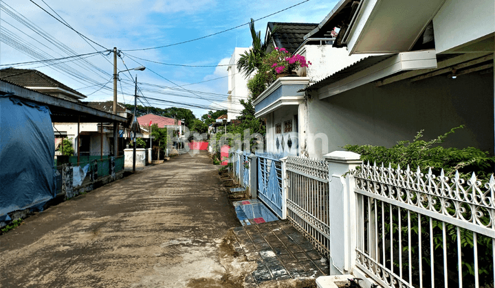 RUMAH HADAP TENGGARA DI JL SAPTA MARGA PALEMBANG DEKAT IPEKA DAN KUSUMA BANGSA SERTA PTC MALL, PASAR SAKO KENTEN, PT PUSRI 2