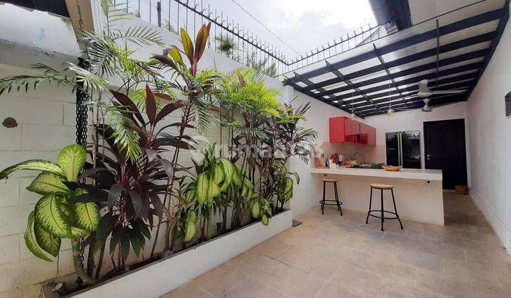 Nice two bedrooms villa in mertanadi kerobokan 2