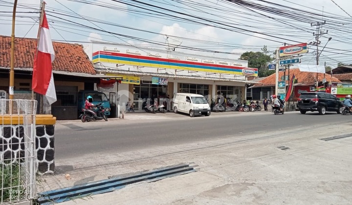 Ruko Lokasi Mainroad Cocok Untuk Usaha Cafe di Soreang Banjaran