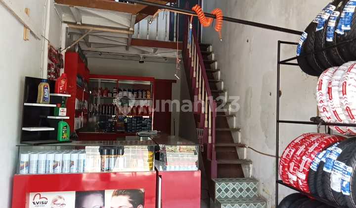 Shop House Very Suitable for Business Opportunities in Cihampelas Cililin