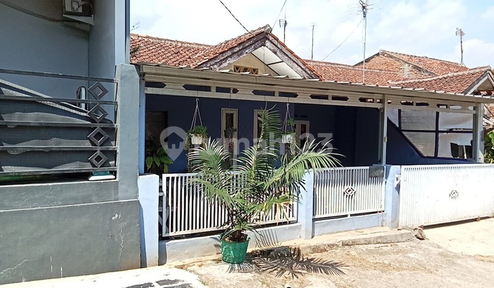 Rumah Asri Nyaman Untuk Keluarga di Bumi Parahyangan Kencana