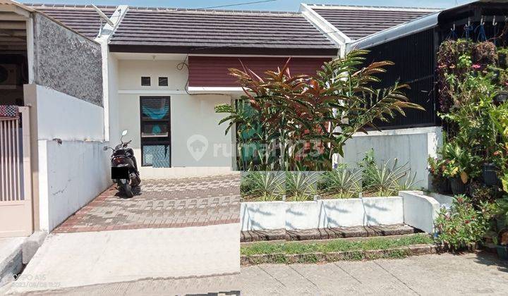 Rumah Minimalis Lokasi Kawasan Bisnis di Taman Kopo Katapang 1