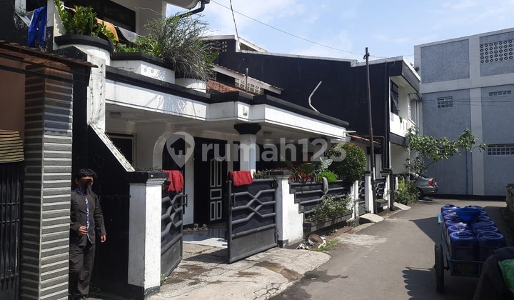 Rumah Strategis bisa untuk Usaha atau Kost di Mohamad Toha